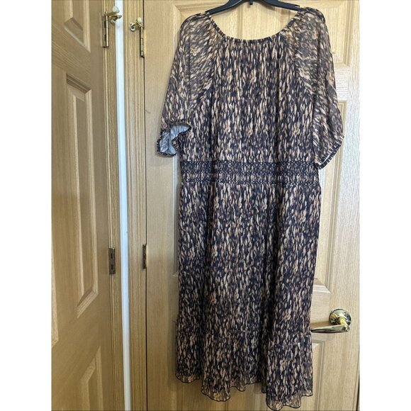 Terra & Sky Women's Plus Size Smocked Mesh Dress Size 4X (28W-30W) - Picture 10 of 16